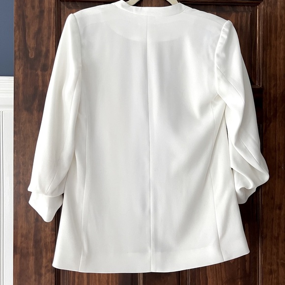 H&M White Blazer - Picture 2 of 4